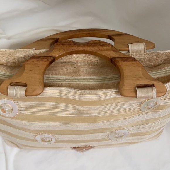 NWOT Philippine Striped Tote w/Abaca, Wood, and Shells - Picture 9 of 16